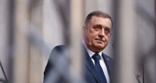 BOŠNJACI DOBILI UPOZORNJE: Dodikovi potezi su rani znak genocida, NATO mora biti spreman!