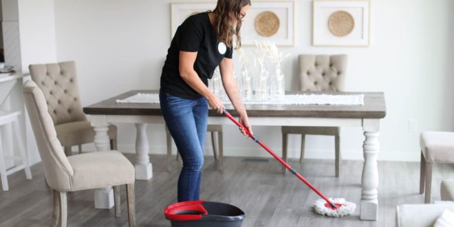 ODLIČNE VIJESTI ZA DOMAĆICE: Ovo sredstvo čisti baš sve, miriše božanstveno i košta manje od 2 marke