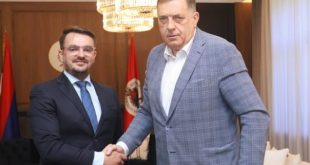Dodik u društvu Čovićevog izaslanika: Kiseli osmijeh nakon fijaska u Doboju