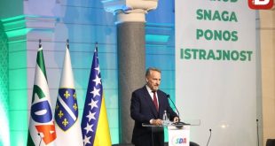 Izetbegović poručio iz Vijećnice Vrijeme je za povratak, posao treba završiti