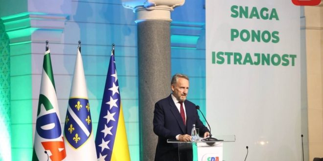 Izetbegović poručio iz Vijećnice Vrijeme je za povratak, posao treba završiti