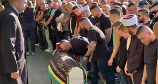 Otac se posljednji oprostio: Potresna dženaza Benjaminu Spahoviću