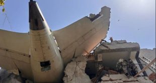 Stravične scene iz Indije: Rep aviona visi s uništene zgrade, strahuje se da nema preživjelih