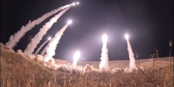 Iran ponovo napao Izrael: Rakete iznad Jeruzalema, sirene u Haifi, izraelski avioni uzvratili napad na Teheran