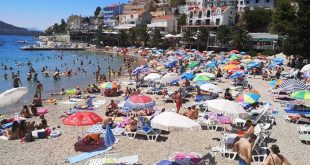 Neum spreman za sezonu: Evo koliko košta kafa, ćevapi i pizza na bh. moru