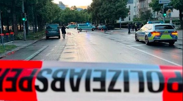 ŠTA SE DEŠAVA U MINHENU: Žena ranila više ljudi, policija je upucala