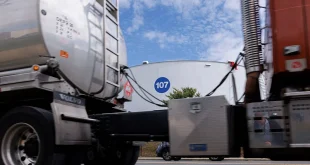 Cijene nafte naglo skočile zbog sukoba Izraela i Irana