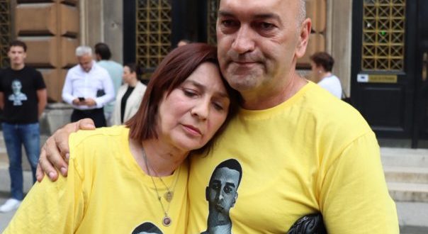 Majka ubijenog Farisa: Sanjam svoje dijete, želim da ubica osjeti istu bol