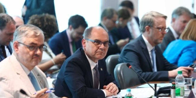 VUKANOVIĆ ŠOKIRAO NA SASTANKU U SARAJEVU: Direktno optužio Čovića za savezništvo s Dodikom u rušenju institucija BiH!