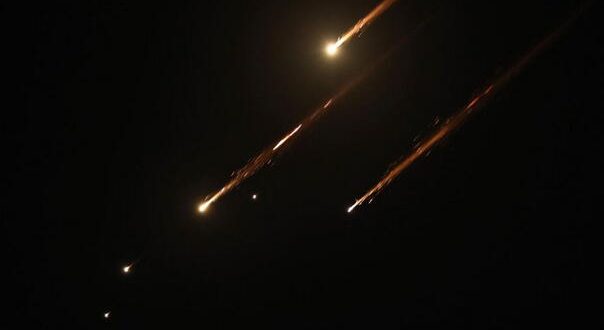 Iran lansirao rakete na Izrael