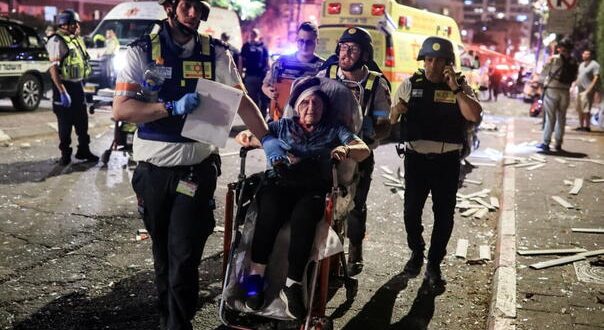 Iranski raketni napad pogodio Ramat Gan: Devet zgrada uništeno, deseci povrijeđenih