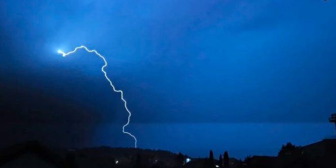 Austriju pogađa snažno nevrijeme: Najviši stepen upozorenja, građani primili hitne poruke