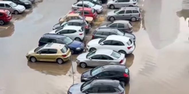 Nevrijeme pogodilo Sandžak: Ulice u Priboju pod vodom, oborena stabla i aktivirana klizišta