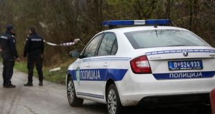Nasilni incident u Barajevu: Pijani muškarac napao suprugu sjekirom