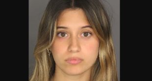 Školska uposlenica u New Yorku pod istragom zbog neprimjerene komunikacije s maloljetnikom