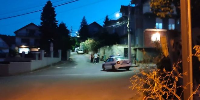 Muškarac izbo suprugu nasmrt, pa pokušao samoubistvo